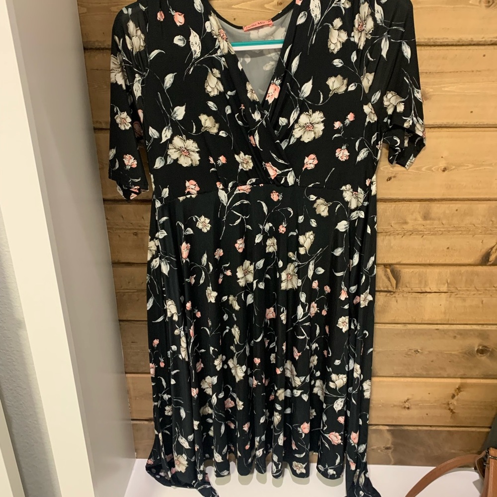 Black white and pink floral above knee maternity dress size large